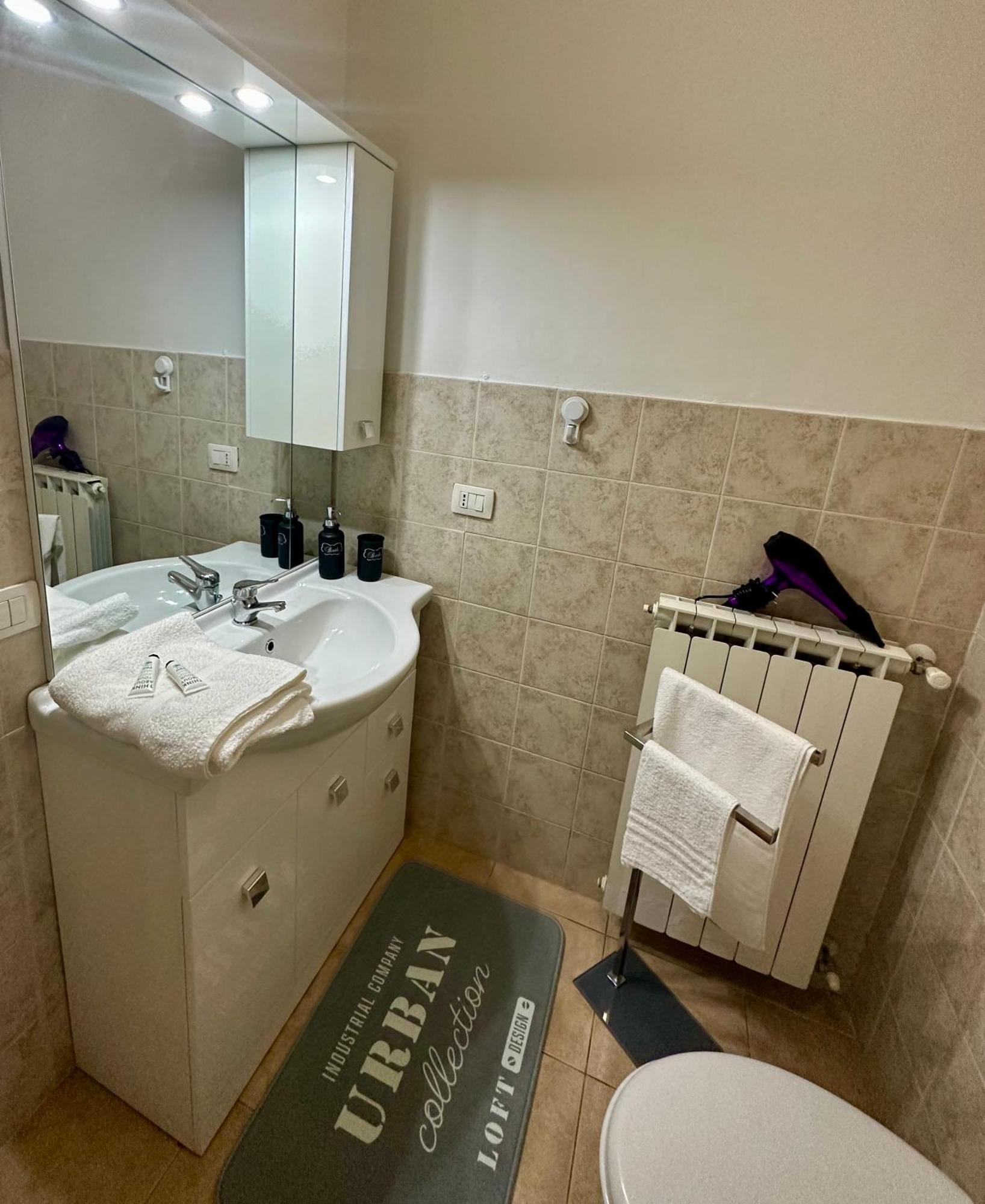 Casa Vacanze Giuliani Via Rasiglia Casenove Bagian luar foto